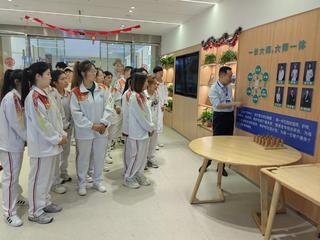 管理服务学院：校企双元导师助力...